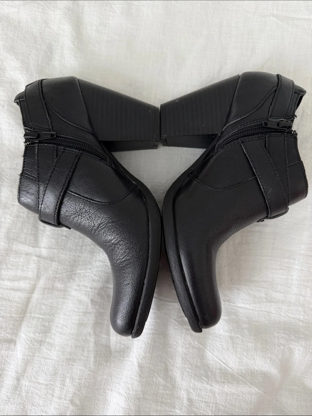 b.o.c Black Leather Moto Ankle Booties Block Heel Minimalist Model Off Duty 7.0